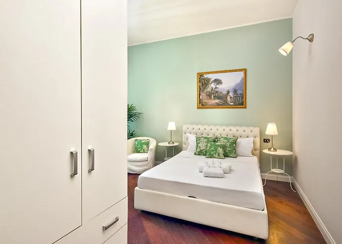 Three-room In Center Apartamento