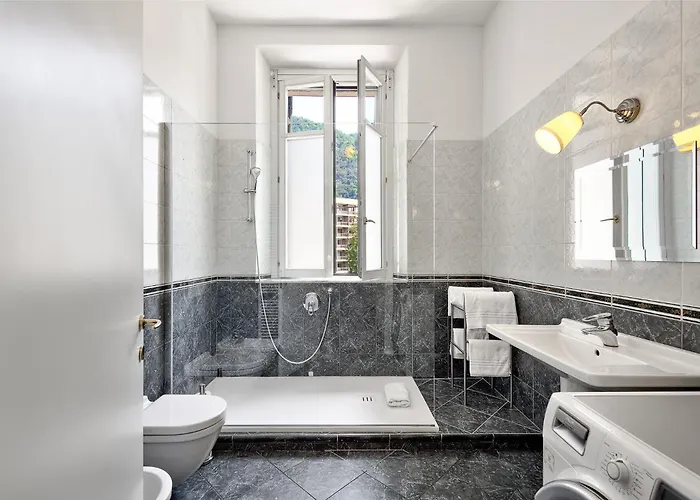 Three-room In Center Apartamento